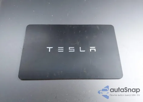 2023 Tesla Model Y Awd/Long Range Dual Motor All-Wheel Drive z USA, uszkodzony, nr VIN 7SAYGDEE3PA099340